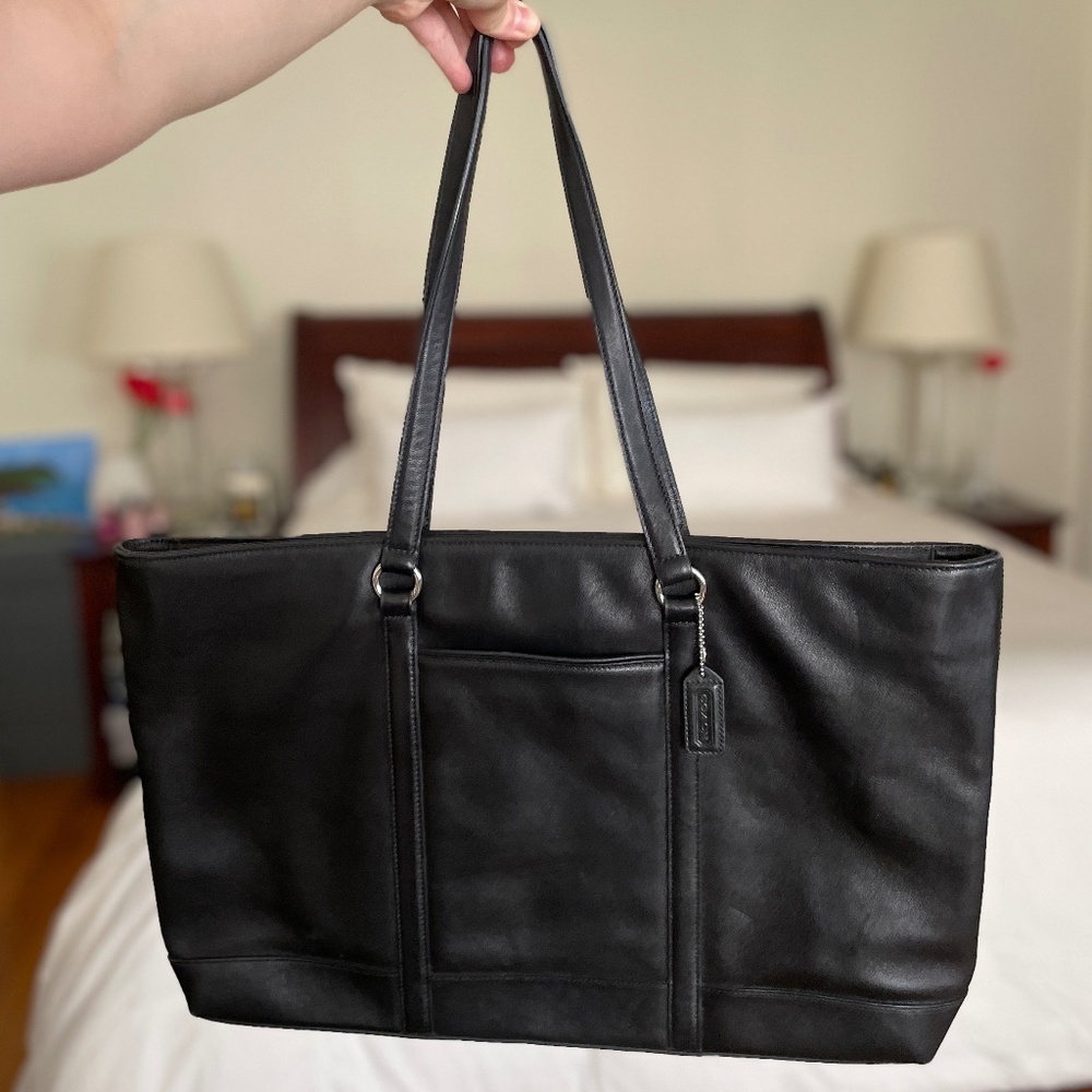 Vintage Coach XL black leather shoulder tote bag